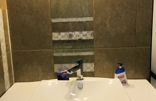 Colombo Casa | White Avenue