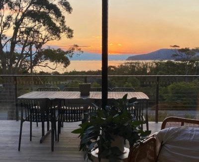 White Beach Casa | White Beach Retreat - Luxurious Water Views
