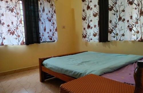 Madikeri Apartamento | White bunglow coorg