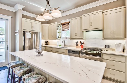 Sunnyside Casa | "White Caps Inn" Hermosa casa en Carillon Beach con piscina privada. Duerme 13.