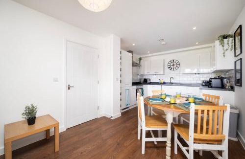 Wormholt and White City Apartamento | White City Stylish Home by StayStayStay