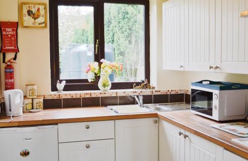 Hemingby Casa | White Cottage