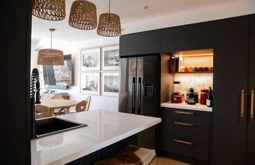 Hotham Heights Casa | White Crystal 213- ski-in ski-out