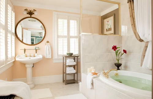 Historic Downtown Manteo Cama Y Desayuno | White Doe Inn