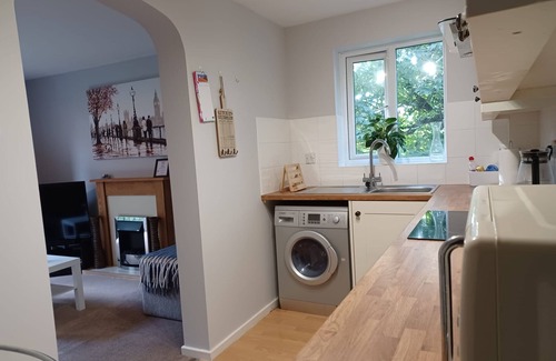 Dunstable Apartamento | White Door Malt-Huku Kwetu (Dunstable)