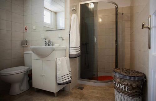 Plintri Apartamento | White dreams house