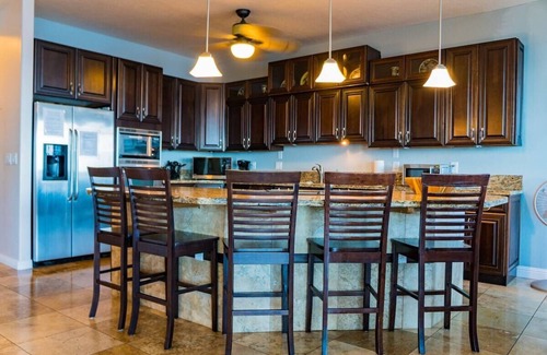Laie Casa | White Hibiscus B -home on Laie Point, Beach access