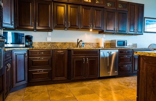 Laie Casa | White Hibiscus B -home on Laie Point, Beach access