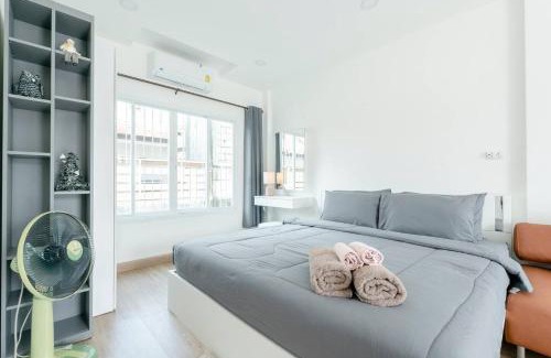 Chalong Apartamento | White House Apartment - Chalong
