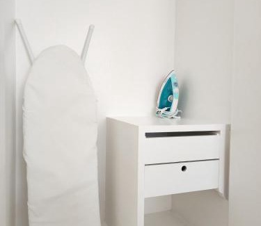 Nong Chaeng Casa | White House Ekkamai