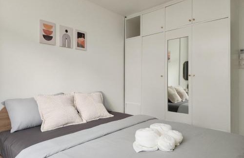 Nong Chaeng Casa | White House Ekkamai