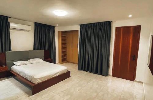 Madina Apartamento | White House