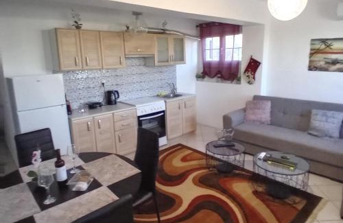Xifias Apartamento | white house