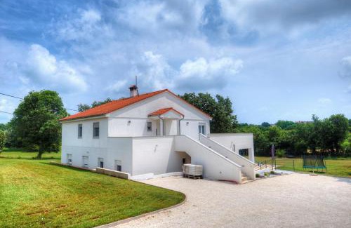 Valtura Apartamento | White house