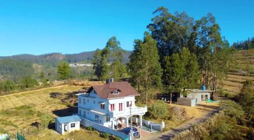 Ooty Cama Y Desayuno | White House Melkavatty ooty