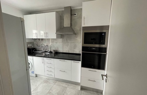 Carvoeira Apartamento | White House