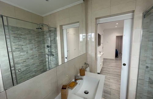 Carvoeira Apartamento | White House