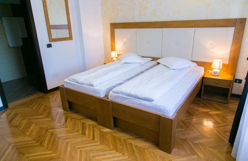 Fagaras Casa | White House