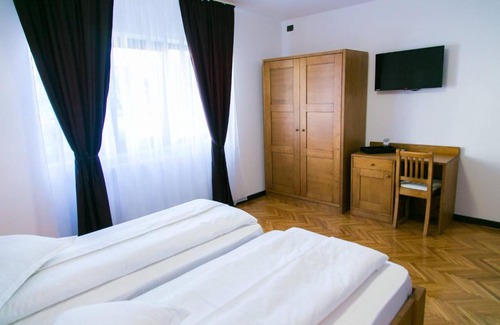 Fagaras Casa | White House