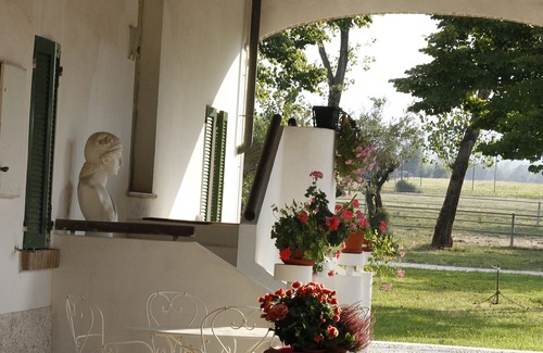 Noceto Casa | "White House" to discover a territory