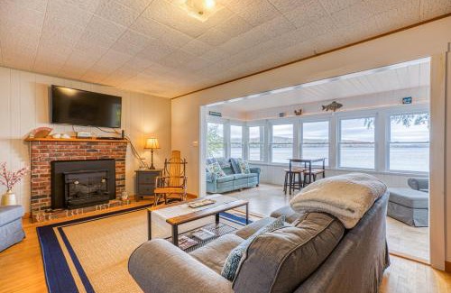 Greenville Junction Casa | White Lobster Cottage