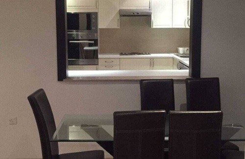 Mahboula Apartamento | White luxury Suite hotel