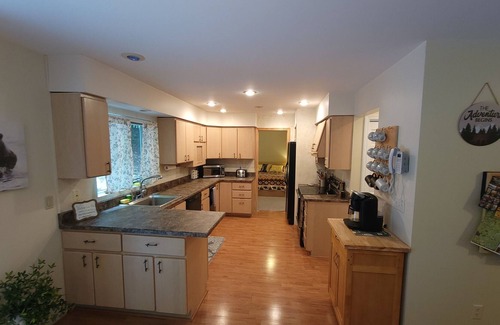 Campton Casa | White Mountain 5 Bedroom+ House featuring 2 Master Suites