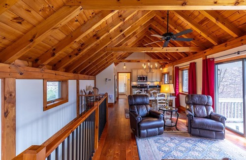 Boone Casa | White Oak Cabin - Charming Valle Crucis-area Cottage!