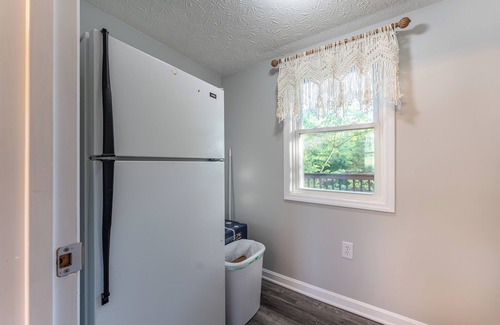 Buford Casa | White Oak Cottage Sleeps 4
