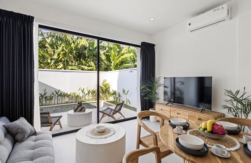 Seminyak Hotel | White Residence - Art & Boutique Suites