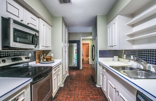 Lochwood Casa | White Rock Lake & Arboretum Stunner de mediados de siglo