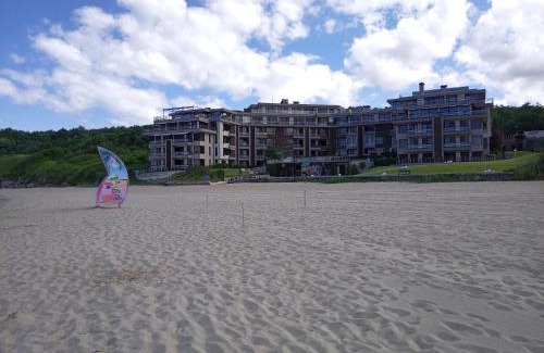Kazanlak Apartamento | White Sand Lily Beach Apartment