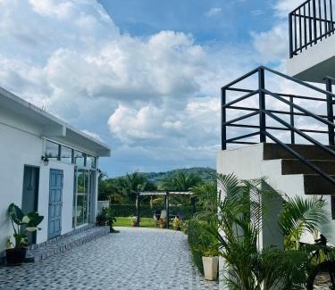 Nong Thale Hotel | White Seaview Residence
