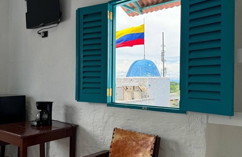 Puerto Triunfo Cabina | Plaza blanca