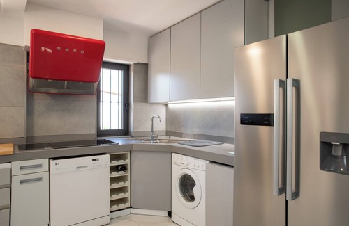 Estoril Villa | White Star House
