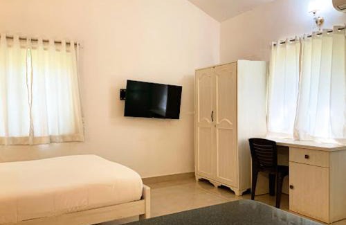 SBI Colony Apartamento | White Studio in the woods