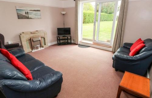 Haverfordwest Casa | White Thorns