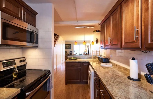Port Hueneme Condominio | White water views Beach Front Condo - Steps to the beach - Monthly rate Discount