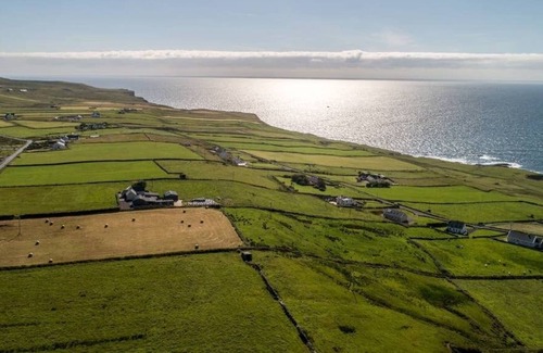 Doolin Cabaña | White Waves Cottage, Doolin