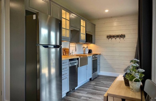 Lower LaHave Casa | Whitecaps Cabana for Couples