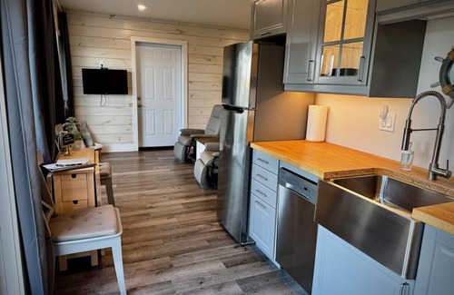 Lower LaHave Casa | Whitecaps Cabana for Couples