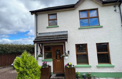 Ballycastle Casa | Whitepark Cottage -group/family/child/pet friendly