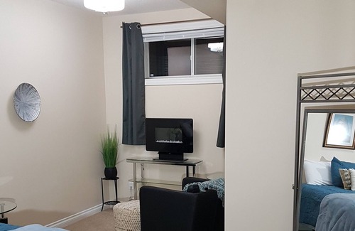 Spruce Grove Casa | Whitetail Manor-1600 sq ft 2 bdrm basement suite