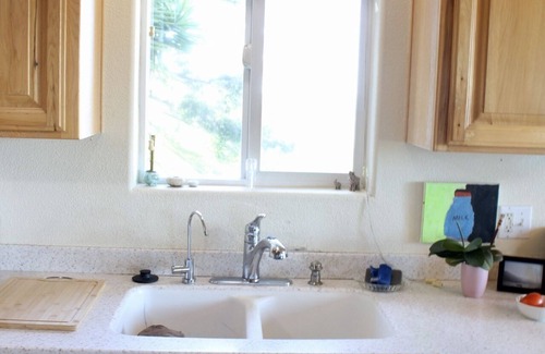 Shelter Cove Cabina | Whitewater Ocean Views, Walk to Beaches, Family Friendly