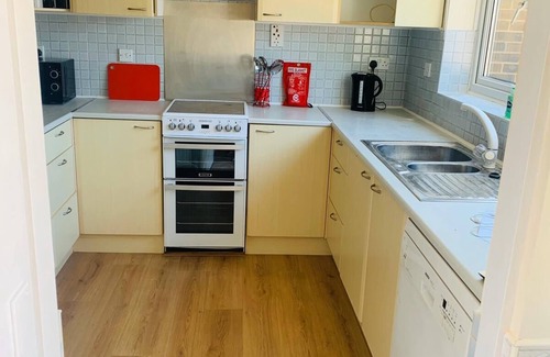 Northampton Casa | Whole 4 bedroom house for your comfort