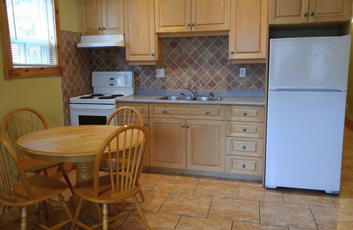 Wasaga Beach Casa | Whole Building Suites of Wasaga Beach 1