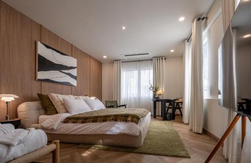 Bangkok Central Business District Apartamento | Whole Floor Penthouse, 3 Bedroom 3 Bath, Next to Metro Station