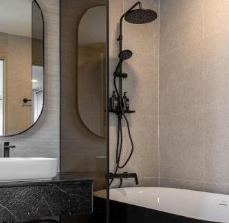 Bangkok Central Business District Apartamento | Whole Floor Penthouse, 3 Bedroom 3 Bath, Next to Metro Station
