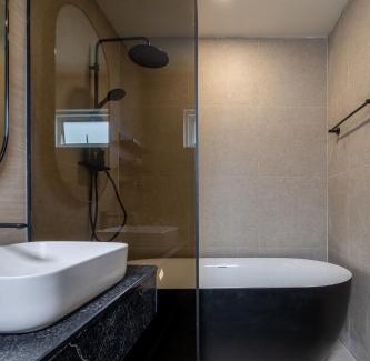 Bangkok Central Business District Apartamento | Whole Floor Penthouse, 3 Bedroom 3 Bath, Next to Metro Station