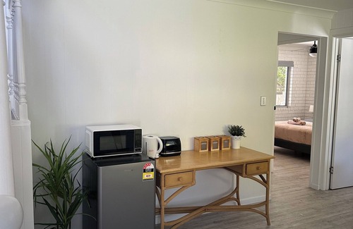 Gold Coast Casa | Whole Groud Floor of A double story house 3 bedrooms 1 bathroom